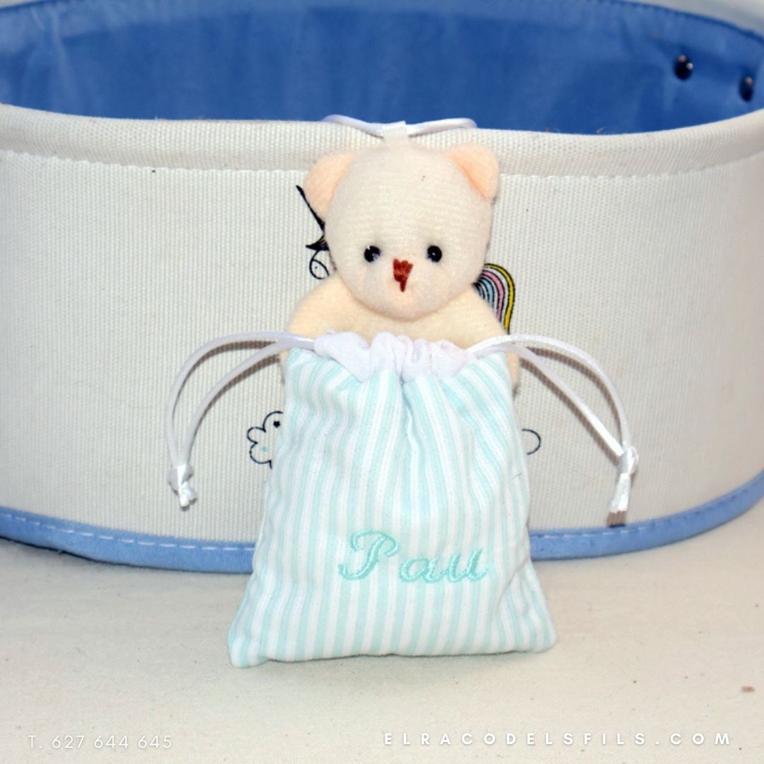 Detalles de Comunión Artesanales en Lloret de Mar: El Broche de Oro para un Día Inolvidable