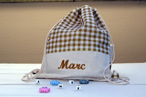 Mochila impermeable con cuerda